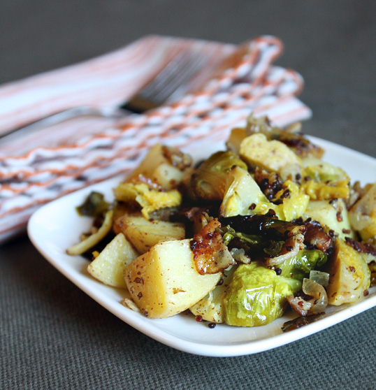 Roasted Potatoes with Brussels Sprouts and Bacon 